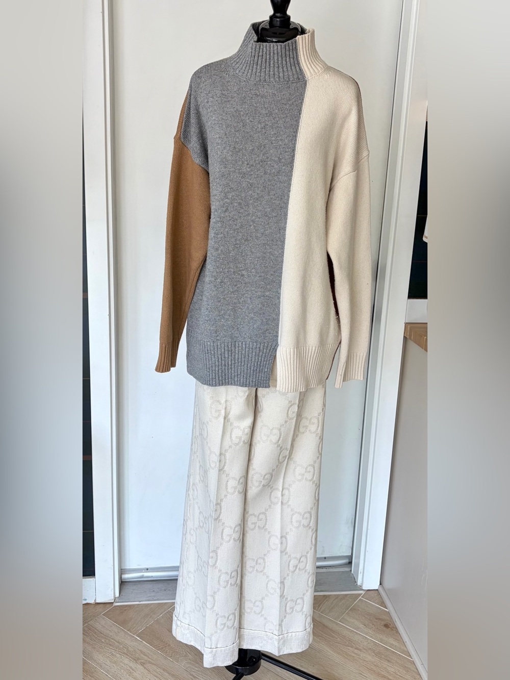 Kaos Colorblock Mockneck Sweater, Gray, Cream & Brown, Italy, szL, EUC - Picture 4 of 15